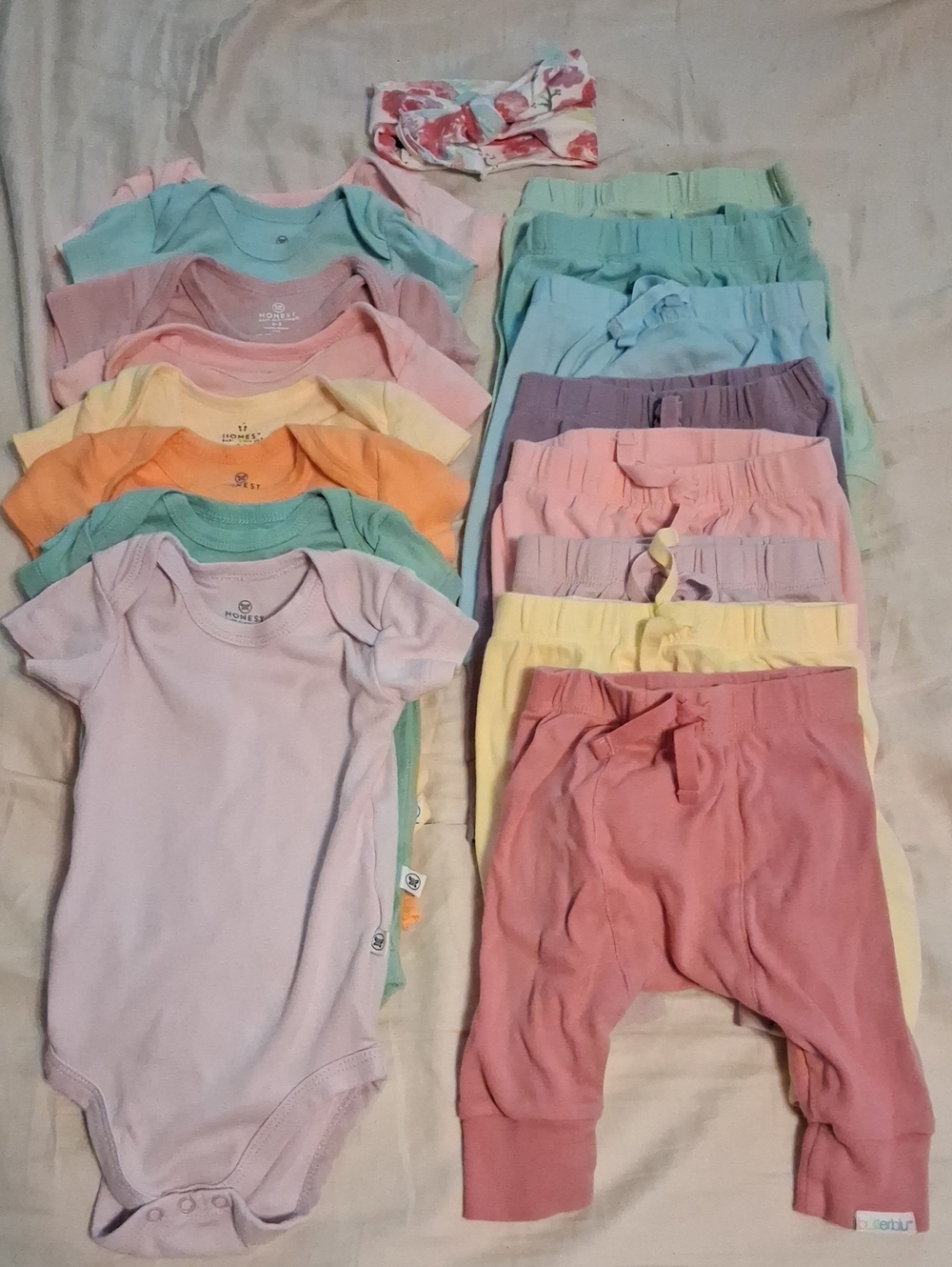 The Honest Company Pastel Multi-Color Baby Onesies & Pants Set
